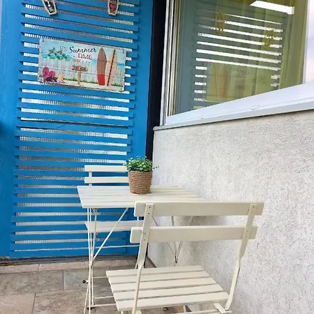 Sun And Beach Vacation In Daire